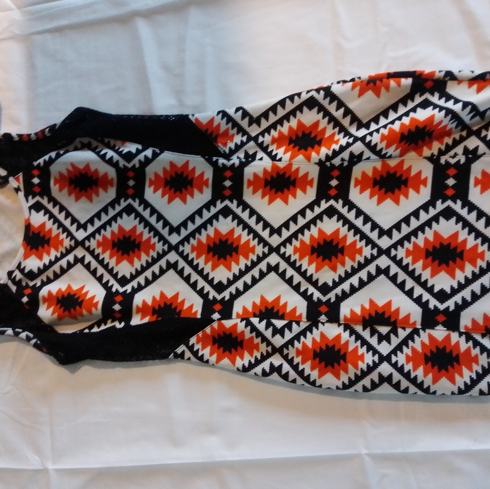 Patterned fitted dress